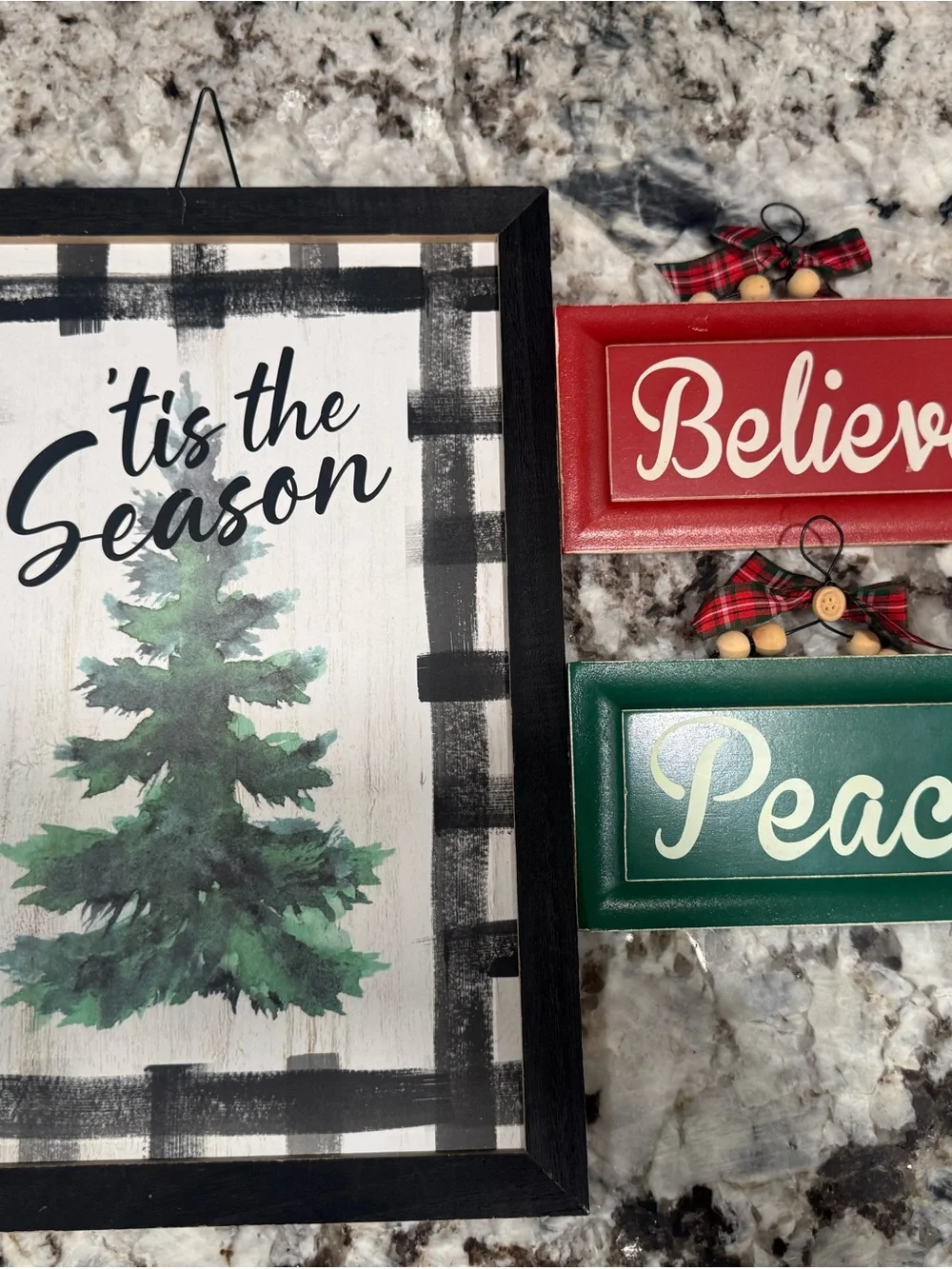 Holiday 'Tis the Season Wall Art and Plaque Set - Red, Green